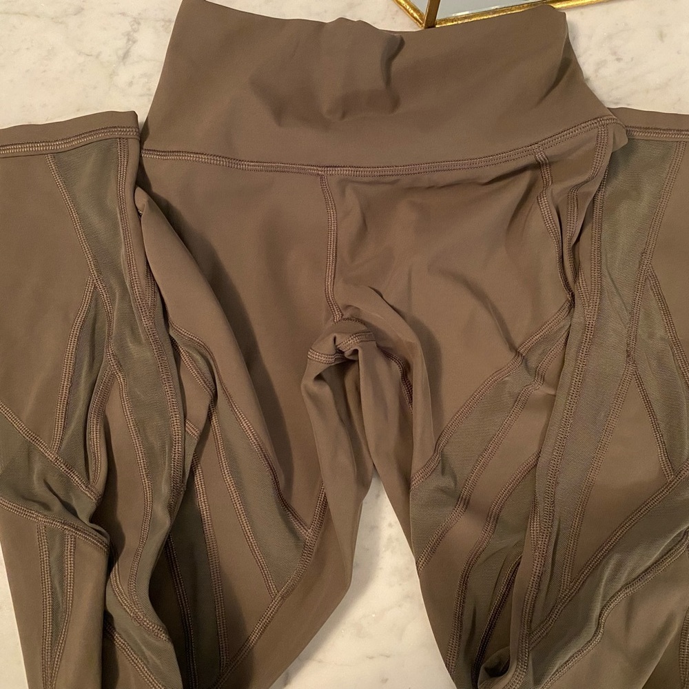 Lululemon army green leggings size 4